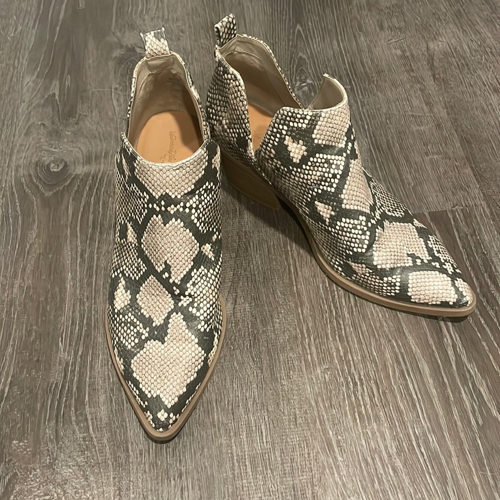 RARELY WORN - Snakeskin BOOTIES